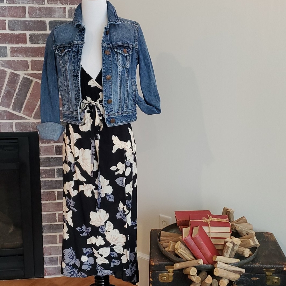 ||BILLABONG|| floral wrap dress, size small